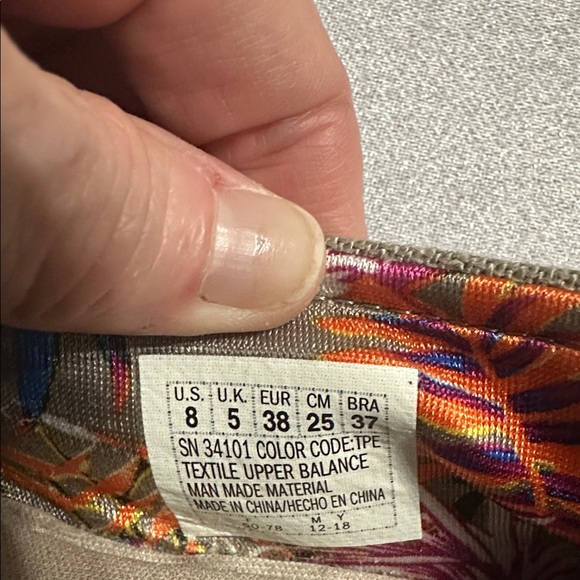 Skechers Bob’s Canvas Slip-On small wedge slipon size 8 Tan - Picture 6 of 6